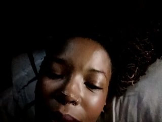 Cecillia-Essie Porn Show