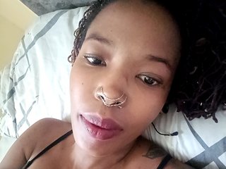 Cecillia-Essie Porn Show