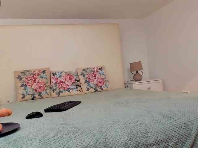 alicekelsonhello webcam