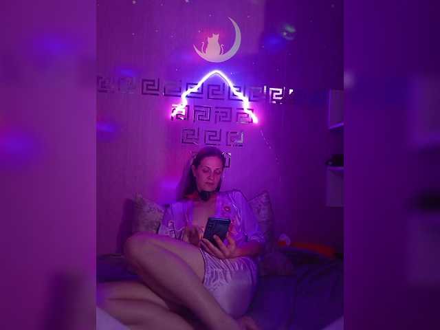 HelgaValkiriya's BongaCams show and profile