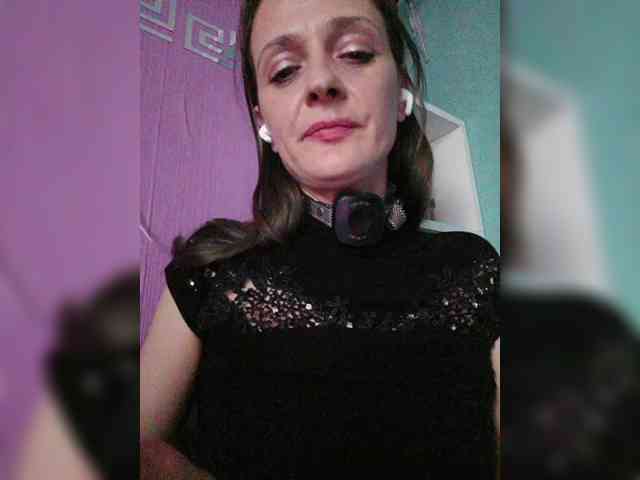 HelgaValkiriya webcam