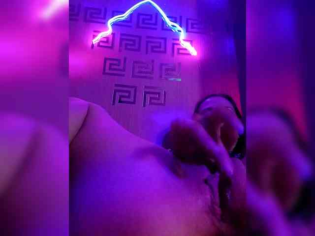 HelgaValkiriya webcam