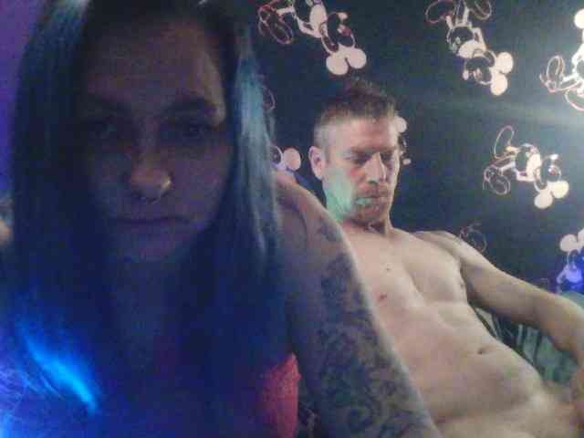 DoubleTroubleXO webcam