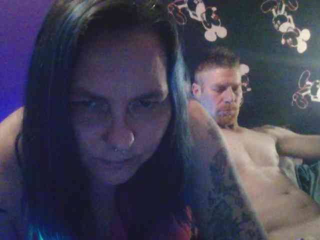 DoubleTroubleXO webcam