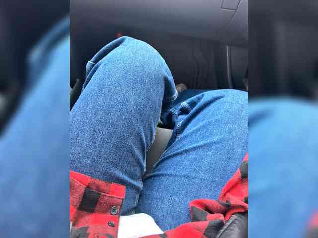 KrasivieNojki webcam