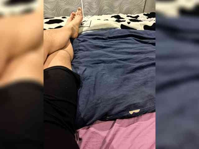 KrasivieNojki webcam