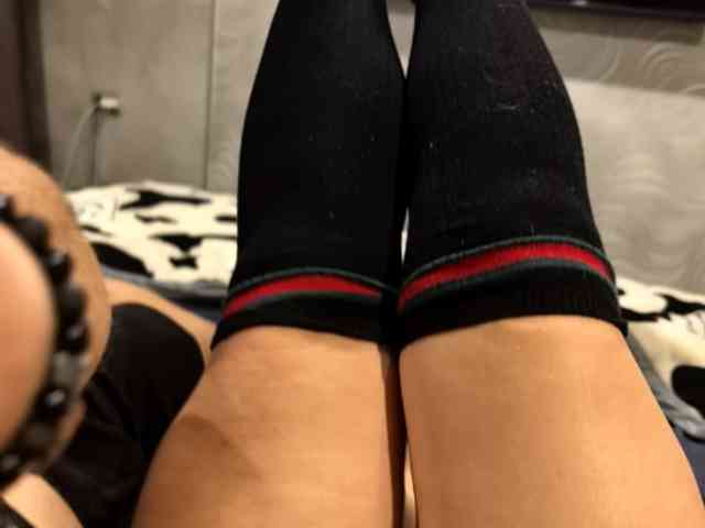 KrasivieNojki webcam