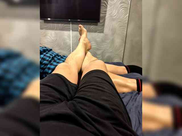 KrasivieNojki webcam