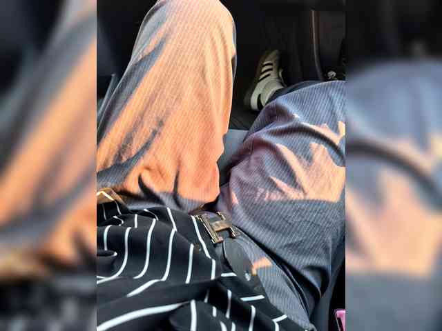 KrasivieNojki webcam