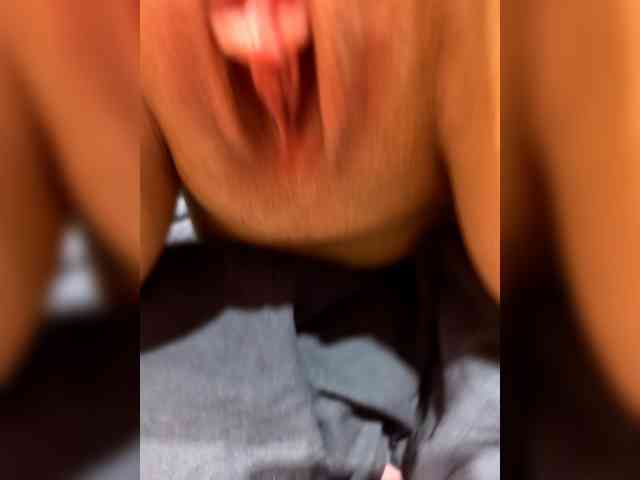 KrasivieNojki webcam