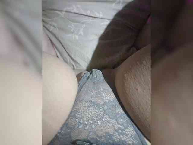 VeronicaHotts webcam