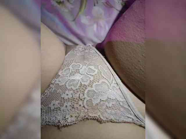 VeronicaHotts webcam