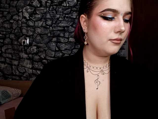 ShanikaSaid's BongaCams show and profile