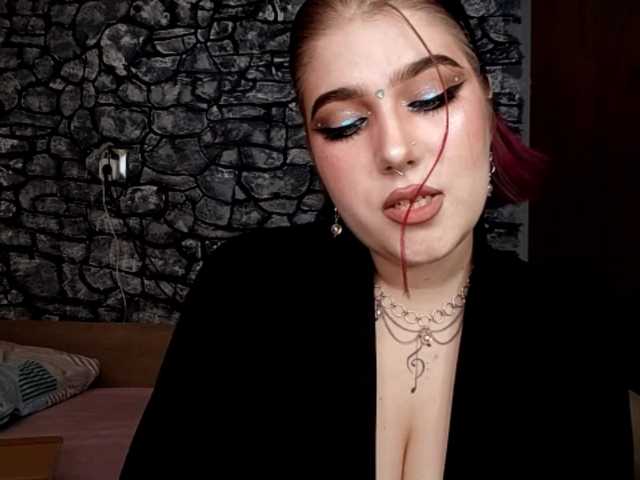 ShanikaSaid's BongaCams show and profile