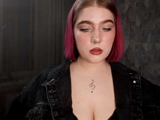 ShanikaSaid's BongaCams show and profile