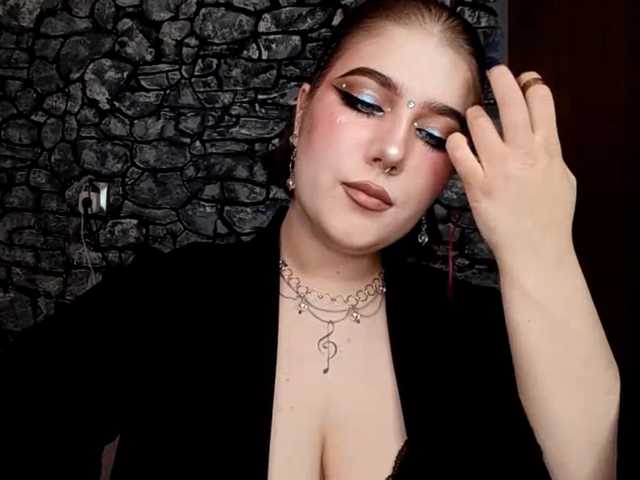 ShanikaSaid's BongaCams show and profile