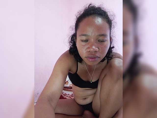 Luicia's BongaCams show and profile