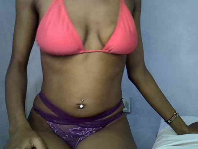 SheilaSexy19 webcam
