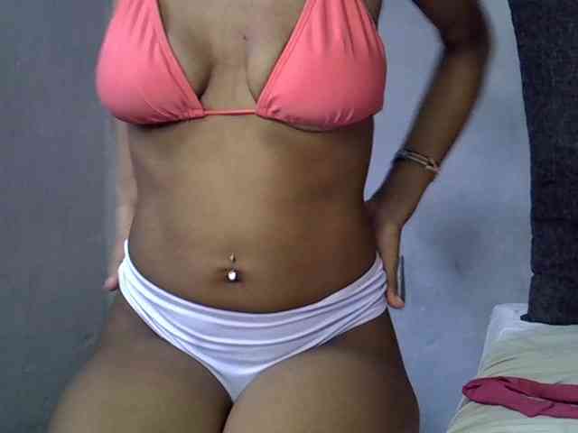 SheilaSexy19 Live Webcam on BongaCams