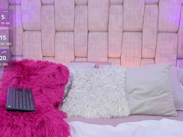 SeleneJackson webcam