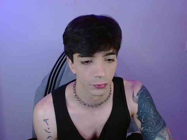 H3LL0 Live Webcam on BongaCams