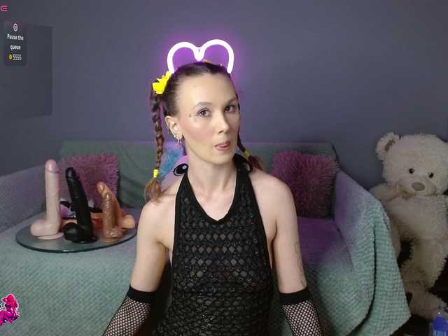 BeaDoll's BongaCams show and profile