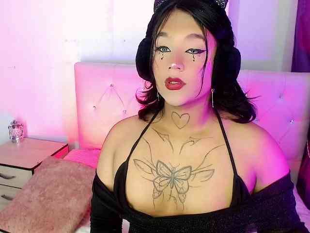 Isaqueenn Live Webcam on BongaCams