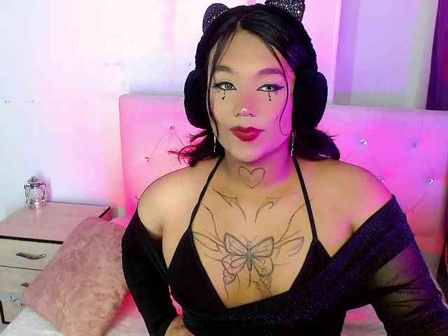 Isaqueenn Live Webcam on BongaCams