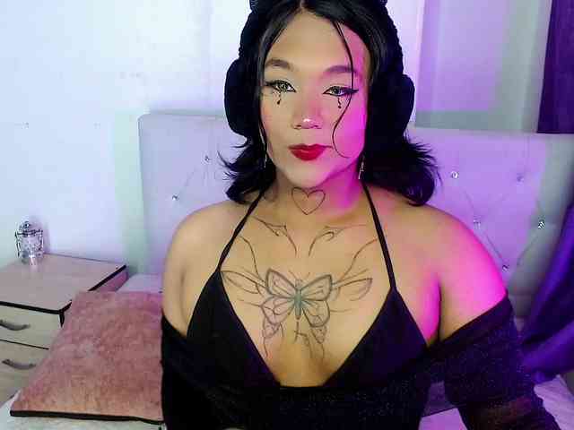 Isaqueenn Live Webcam on BongaCams