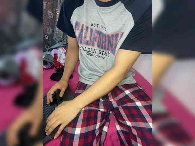 Drakebabyq1 Live Webcam on BongaCams