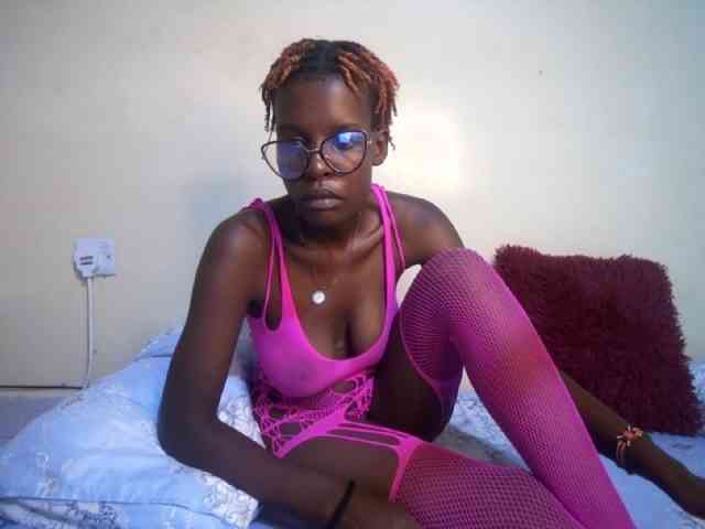 hott-ass Live Webcam on BongaCams