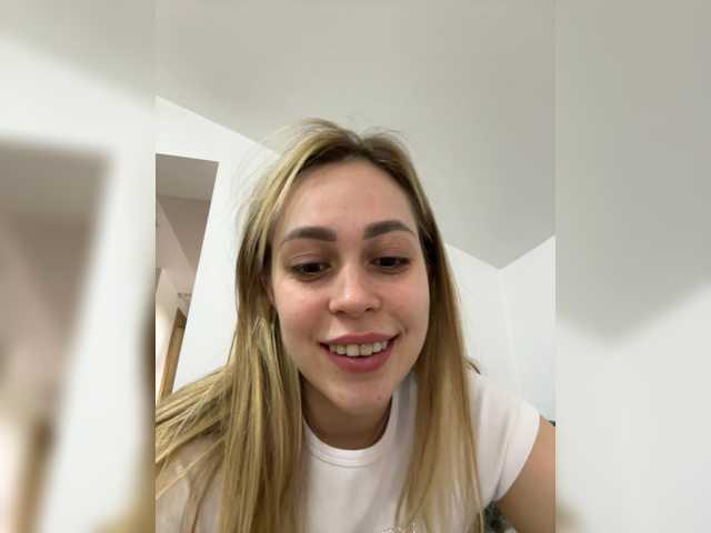 Profile and Statistics for MonikaSexxx1 on BongaCams