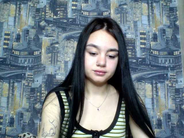  LunaDeLuxe666 chat room