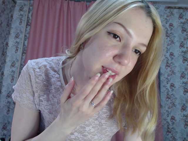 AlexandraXKitty's BongaCams show and profile