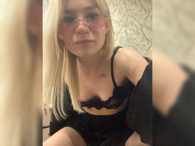 Alisabe's BongaCams show and profile