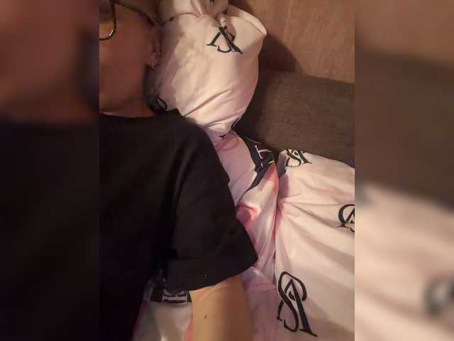 Kirakoks's BongaCams show and profile