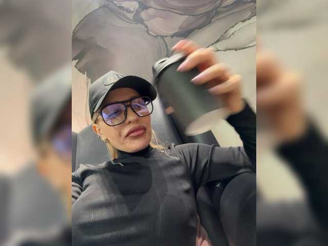 Kirakoks's BongaCams show and profile