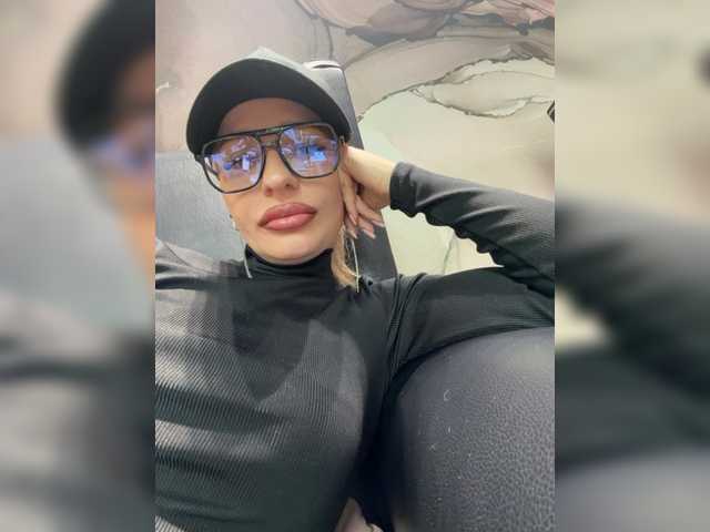 Kirakoks's BongaCams show and profile