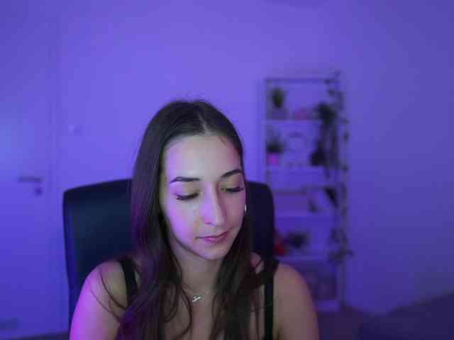 Crystalbrunette1... Live Webcam on BongaCams