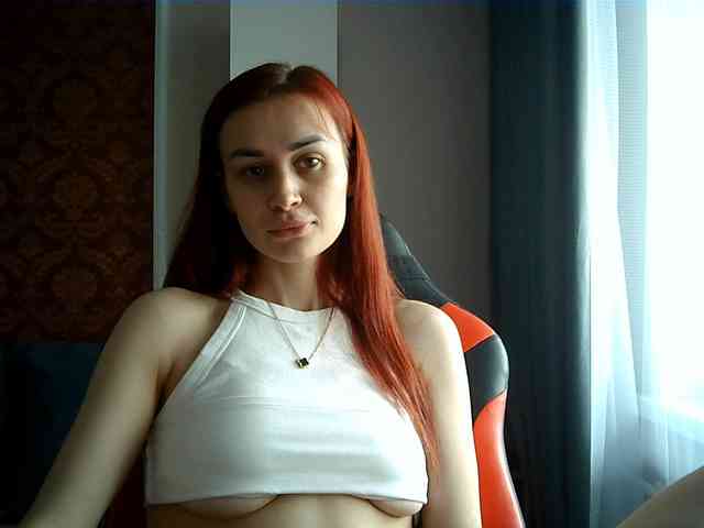 SweetQueen11 webcam