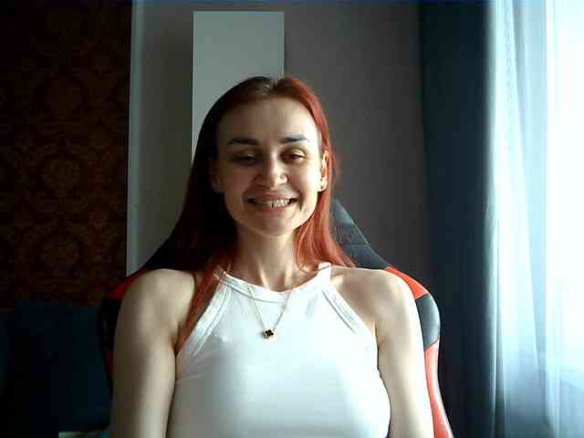 SweetQueen11 webcam