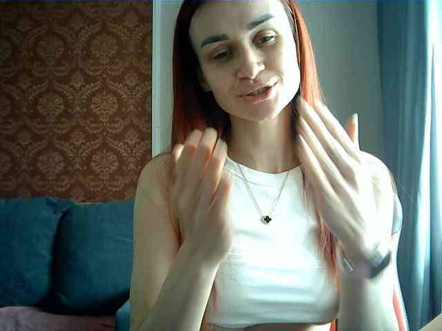 SweetQueen11 webcam