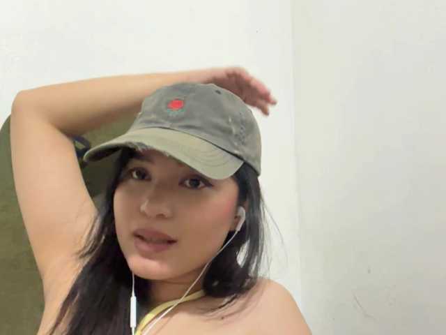 MaganAveni's BongaCams show and profile