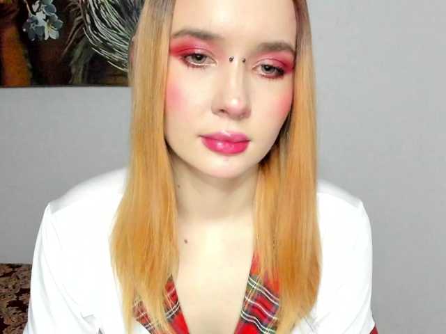 evelinacat's BongaCams show and profile