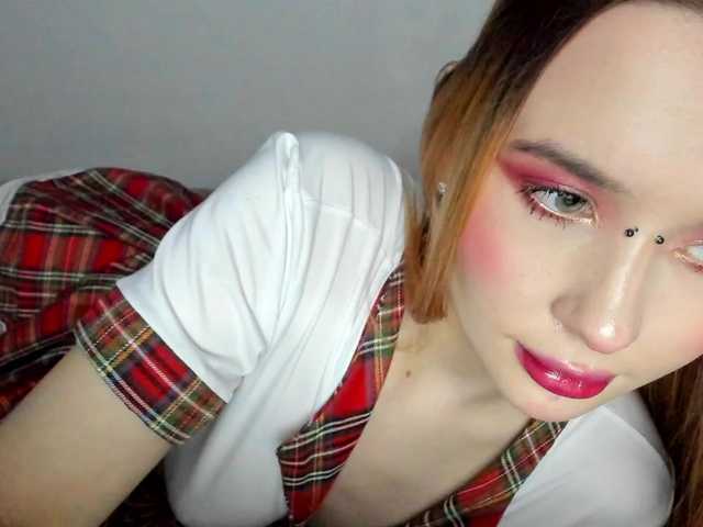 evelinacat's BongaCams show and profile