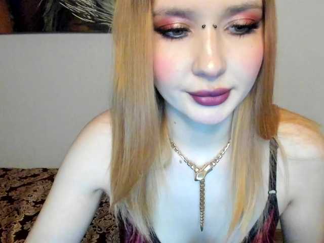 evelinacat's BongaCams show and profile