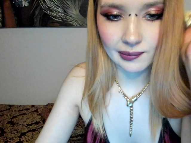 evelinacat's BongaCams show and profile