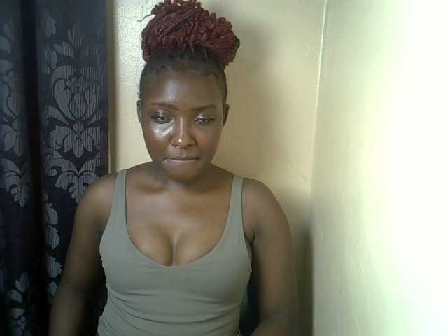 EbonyBarbiee's BongaCams show and profile