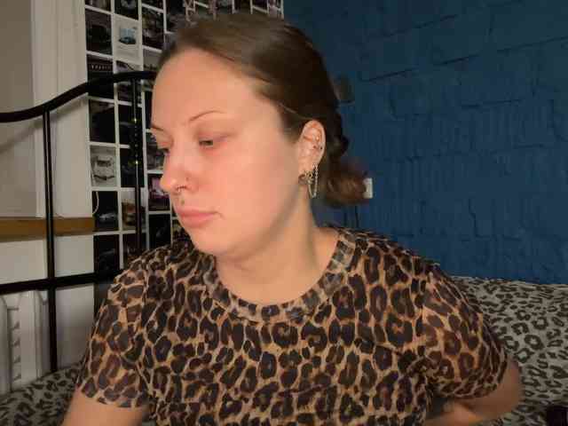 Marylu111 Live Webcam on BongaCams