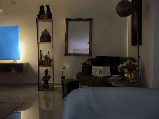 KevinAndMaria's BongaCams show and profile